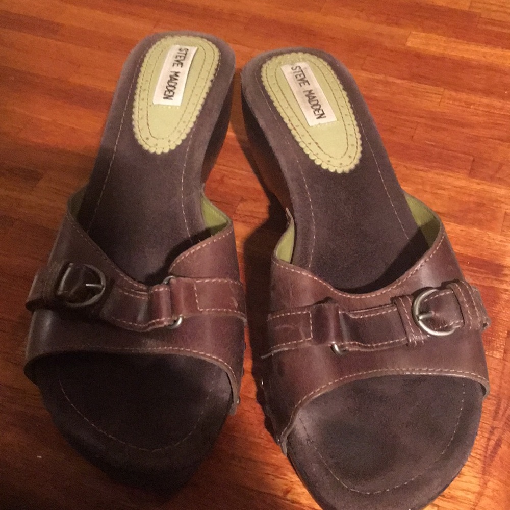 Steve Madden wood and leather sandal